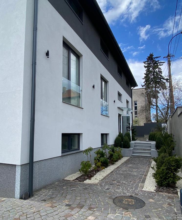 Панорамні Апартаменти Uzhhorod Exterior foto