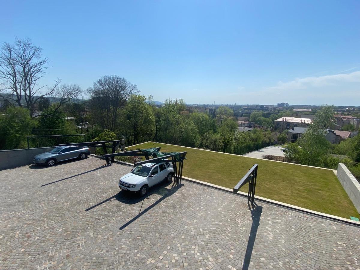 Панорамні Апартаменти Uzhhorod Exterior foto